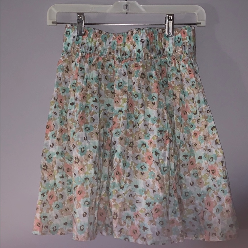 H&M floral print skirt~ size XS
